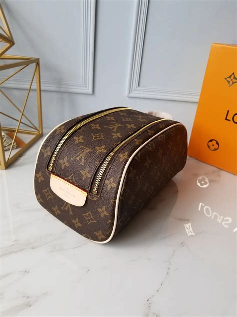 replica louis vuitton tolietry bag|louis vuitton toiletry pouch 19.